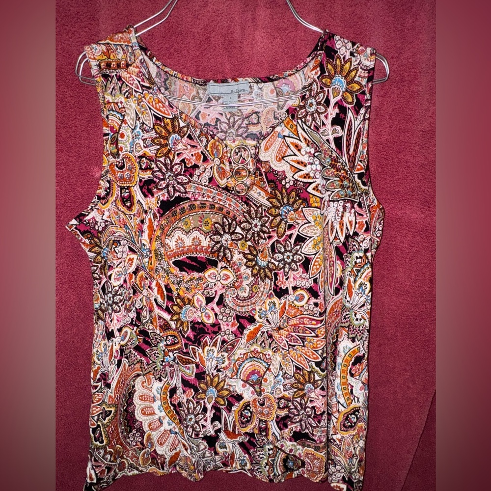 Floral Paisley Sleeveless Blouse